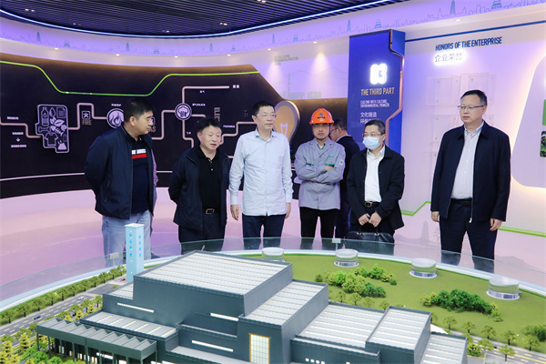 熊良虎拜会榆林市市长张成功 熊良虎拜会榆林市市长张成功