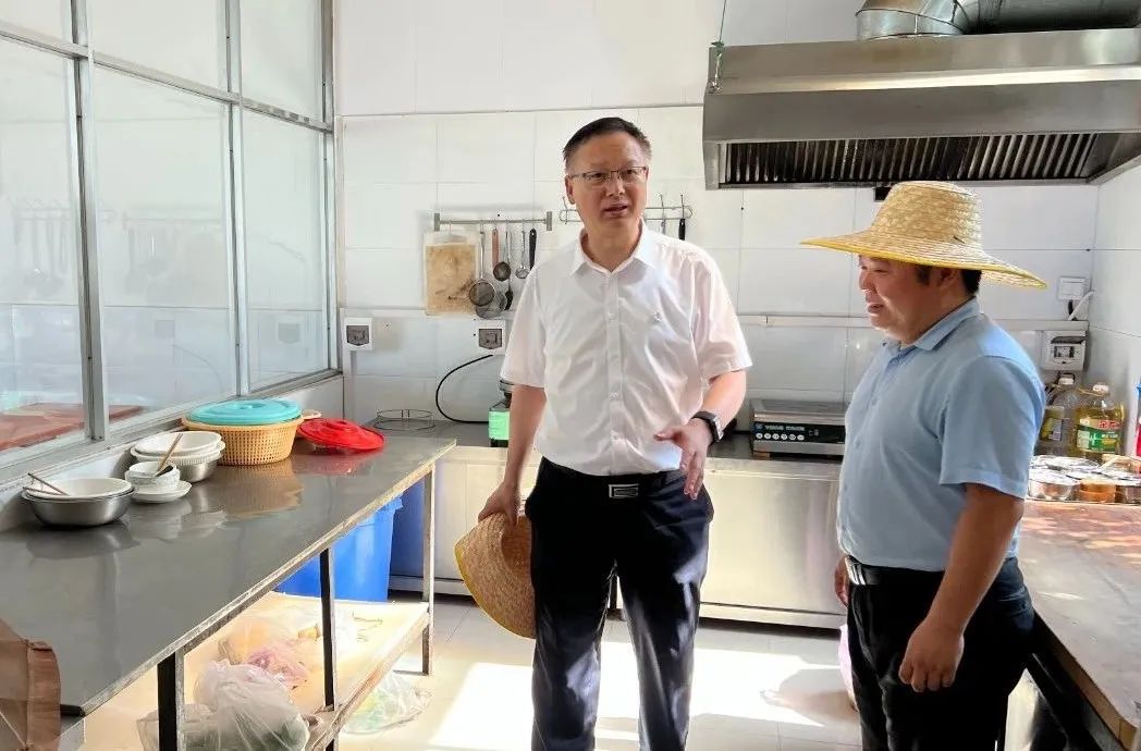 陕西JDB电子集团:夏送清冷沁人心 凝心聚力鼓劲头 陕西JDB电子集团:夏送清冷沁人心 凝心聚力鼓劲头